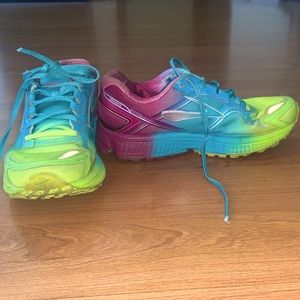Pink, Turquoise, Yellow, Rainbow Brooks Sneakers Women's Size 8.5
